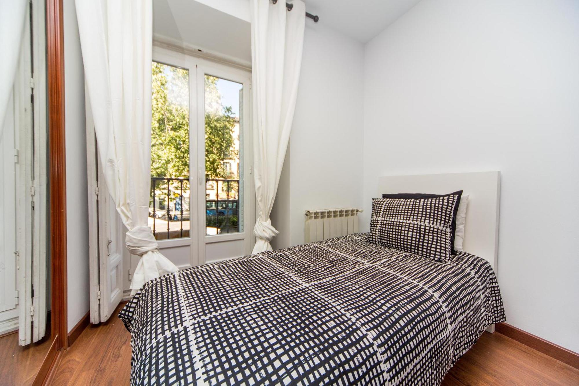 Book In Madrid- Puerta Del Sol Apartment Cameră foto